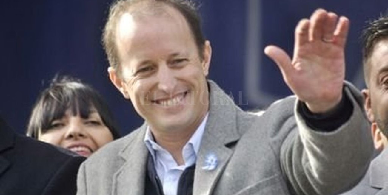 Coronavirus: Martín Insaurralde contagió a varios funcionarios de su equipo