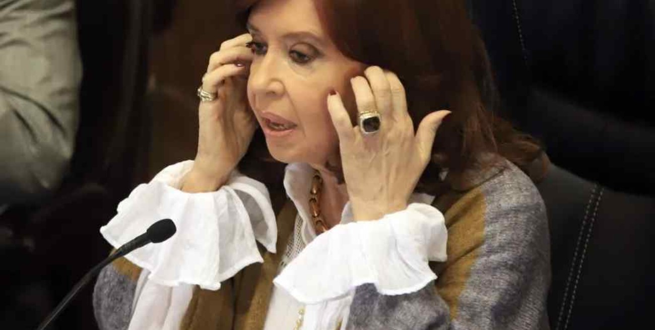 Cristina Kirchner, ante el desorden en la votación de la reforma judicial: "Parecemos un gallinero" 