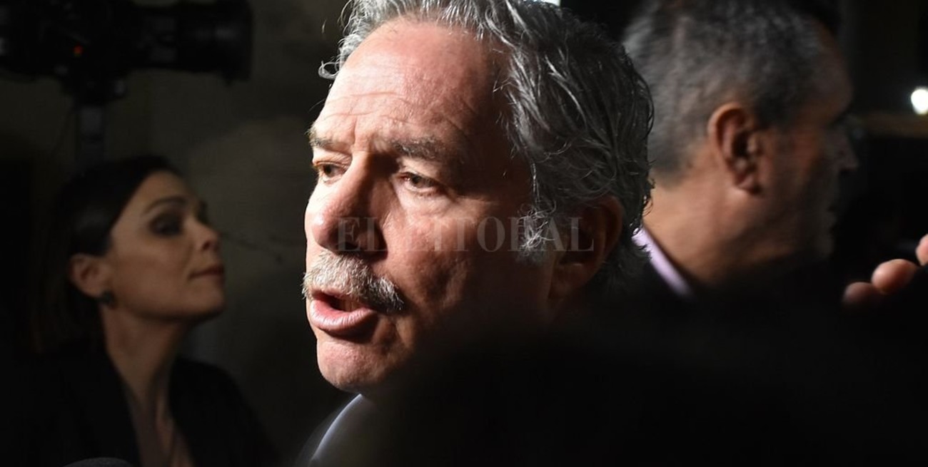 Para Solá el macrismo "tuvo una política de baja intensidad sobre Malvinas deliberadamente"