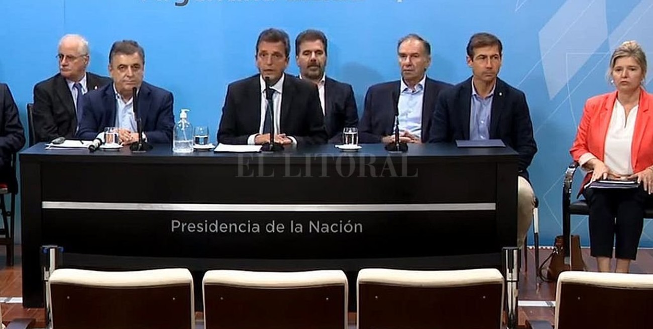 El Presidente evalúa una cuarentena total y lo define con gobernadores