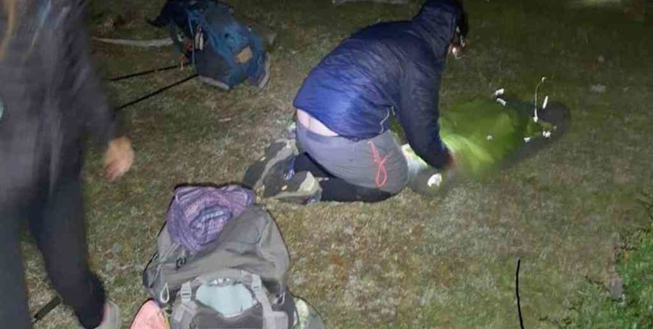 Turistas extranjeros incumplieron la cuarentena al acampar en el Nahuel Huapi