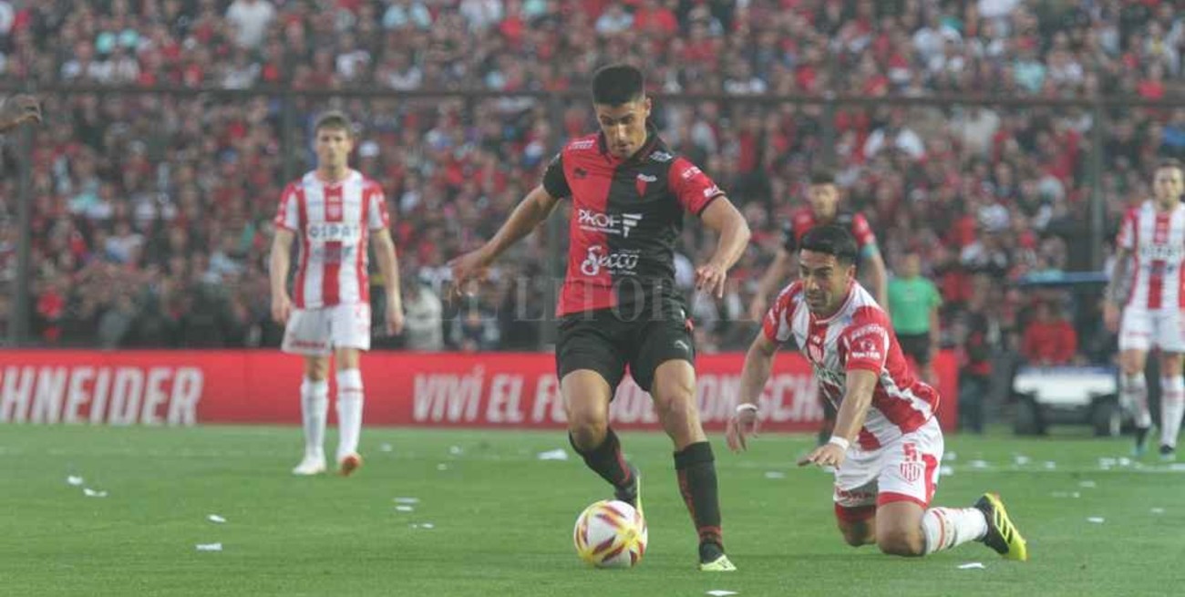 A "Legui" le abren la puerta para salir a jugar