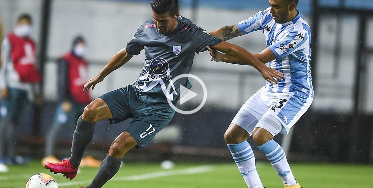 Racing venció a Estudiantes de Mérida, pero no le alcanzó para quedarse con su grupo