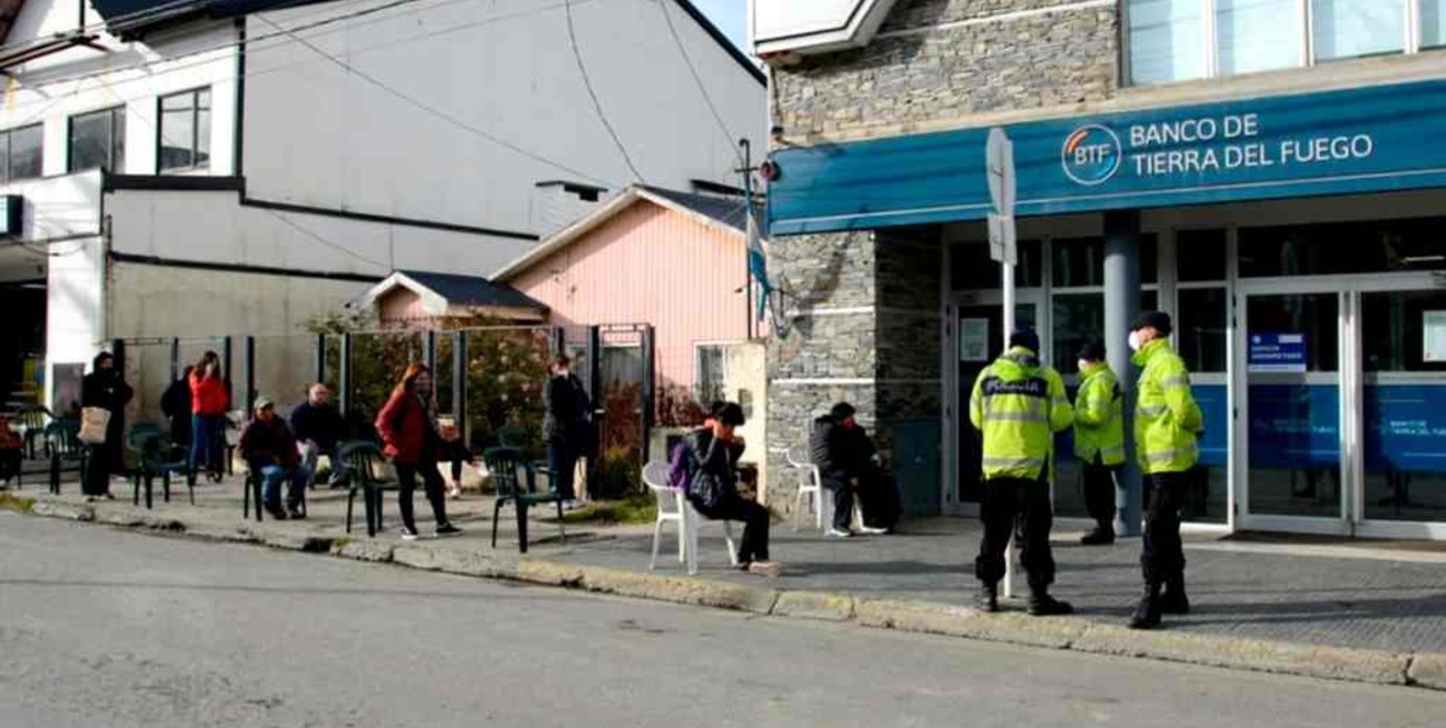 Habilitan tenis, pádel, gastronomía y casamientos en Tierra del Fuego