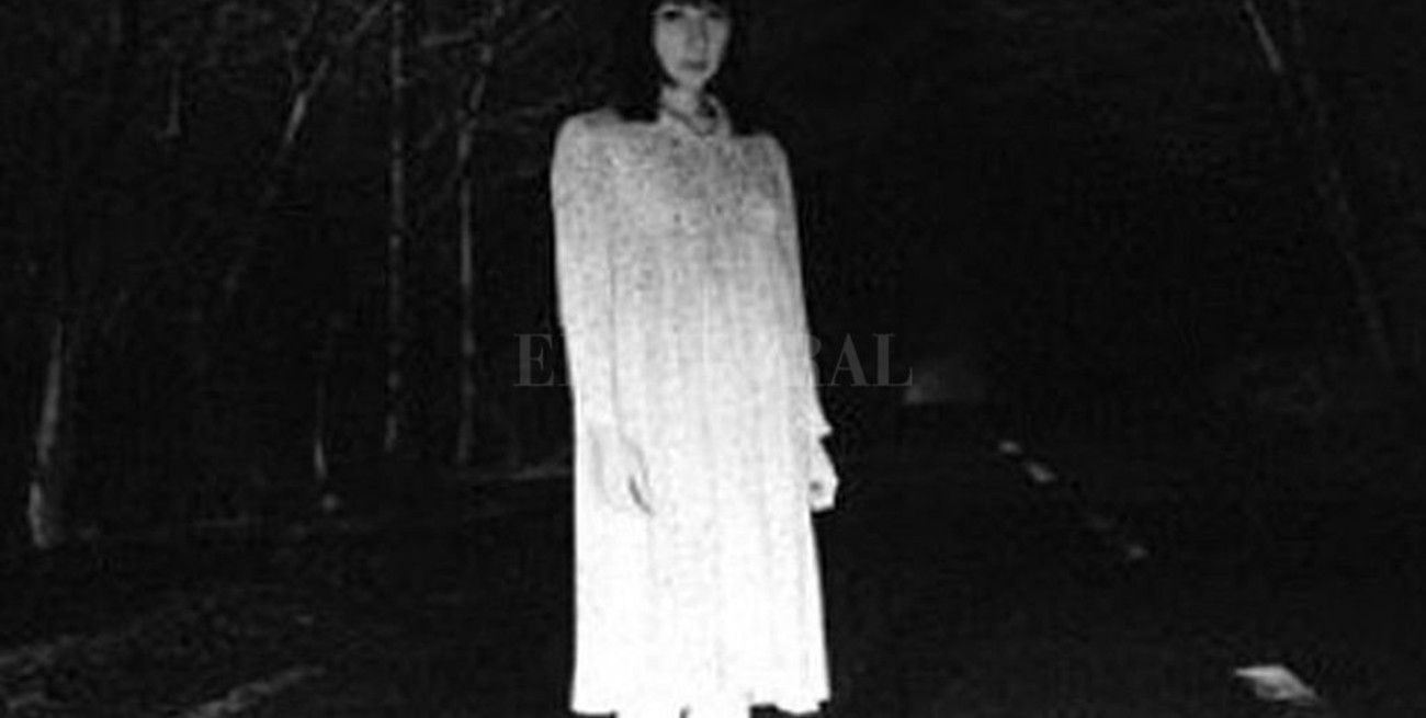 El misterio de la "dama de blanco" que aterroriza a Mendoza