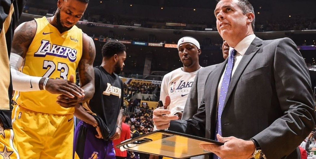 El DT de Los Angeles Lakers adelantó que verán "cómo avanza todo" para entrenar