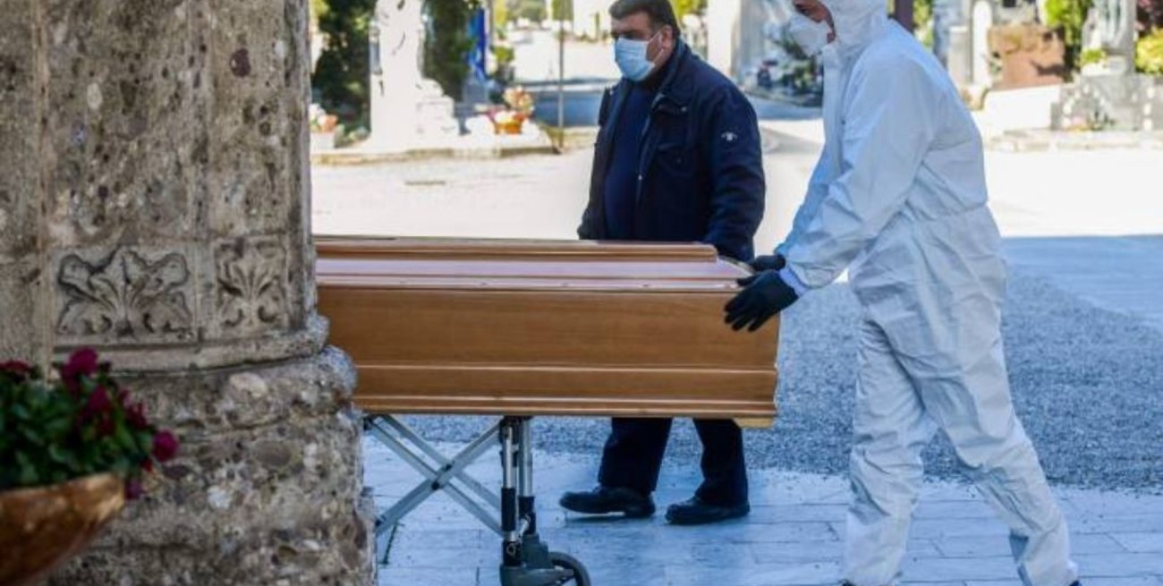 Francia registra 18 nuevas muertes por coronavirus y el total de muertes roza las 30.000