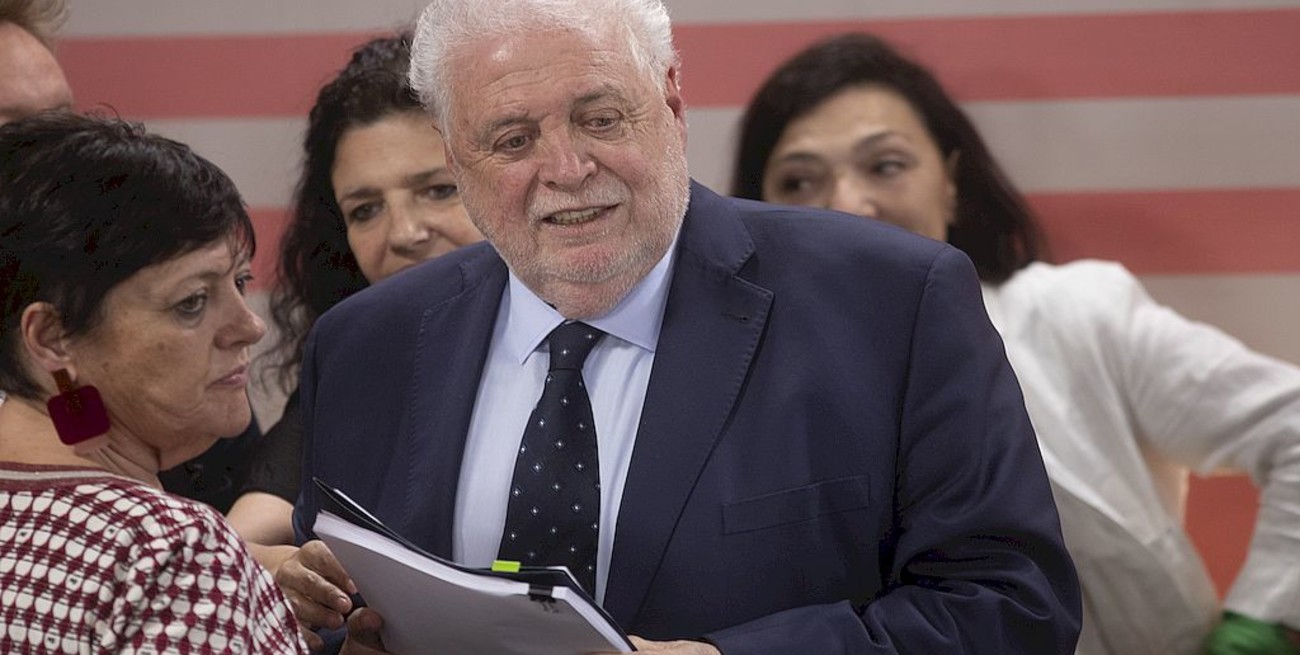 González García: "Debemos empezar a tener actividades sociales y productivas"