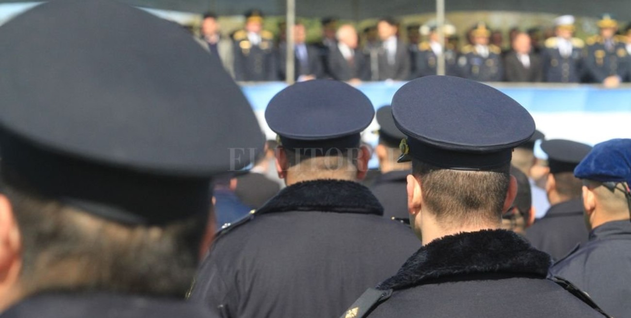 Tras 22 años, los policías santafesinos pueden tener una bala en la recámara