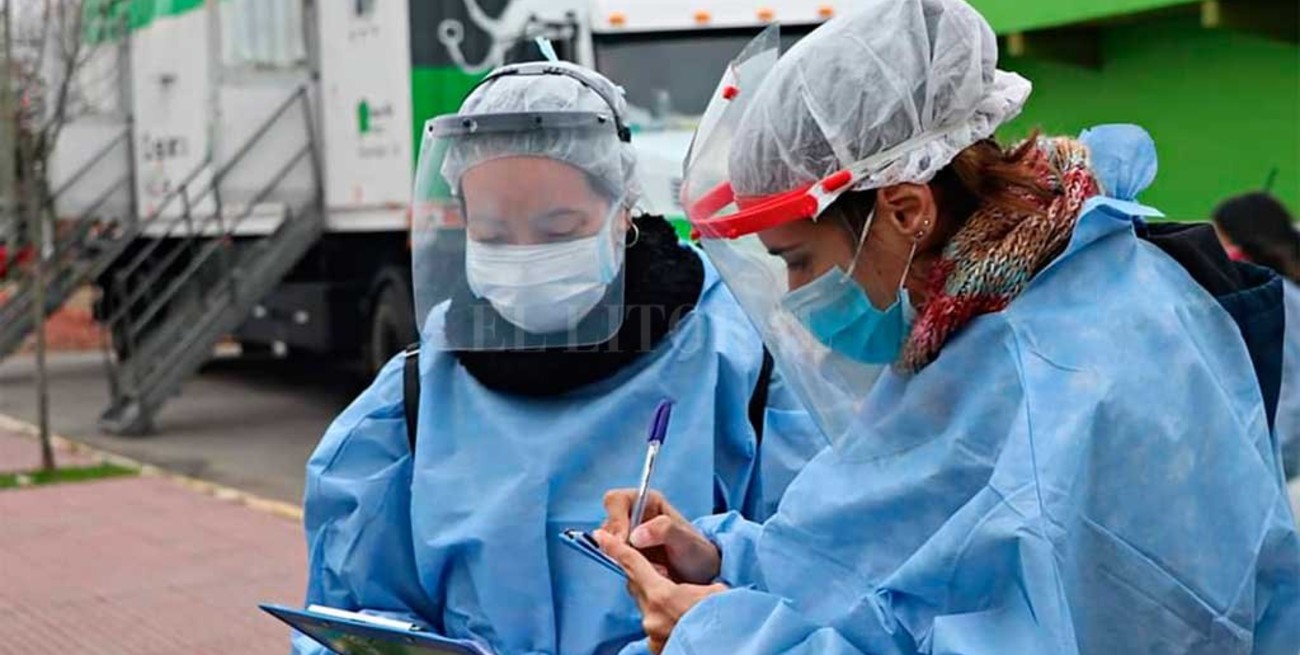 53 nuevos fallecimientos por coronavirus en la Argentina