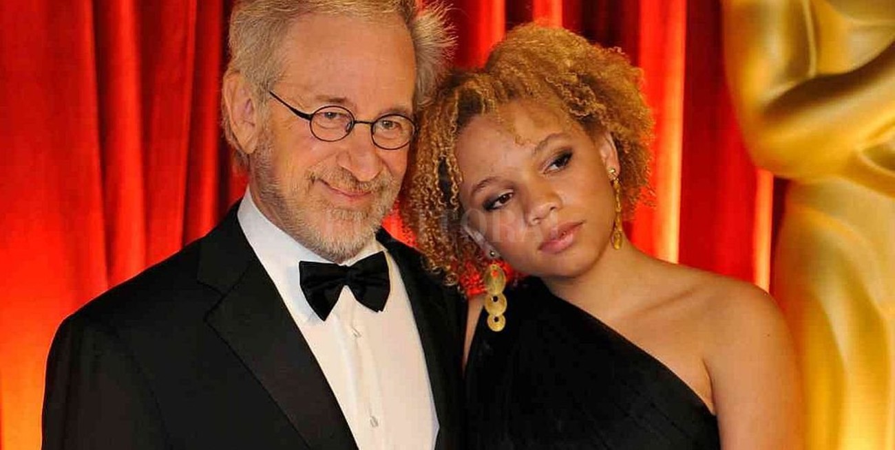 La hija de Steven Spielberg comienza su carrera como actriz porno