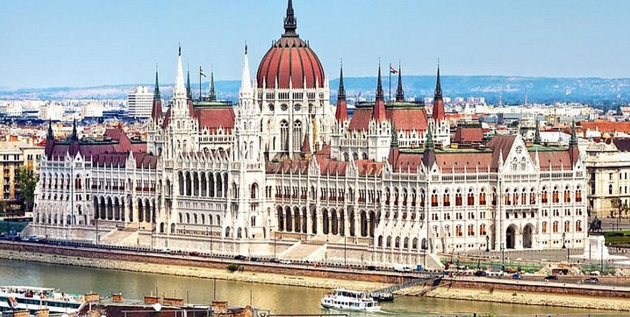 Hungría da marcha atrás con su ley de identidad de género