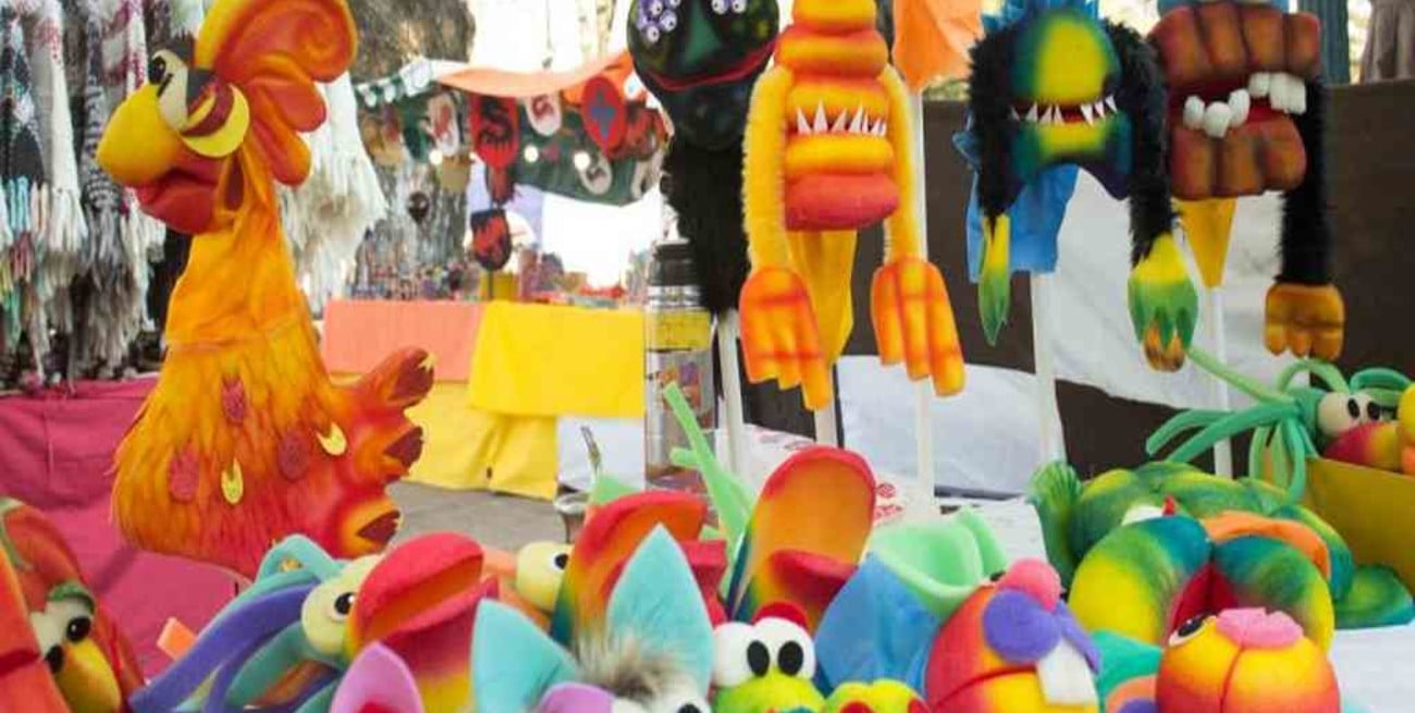 Los artesanos de la Feria del Sol y de la Luna venden sus productos a través de las redes