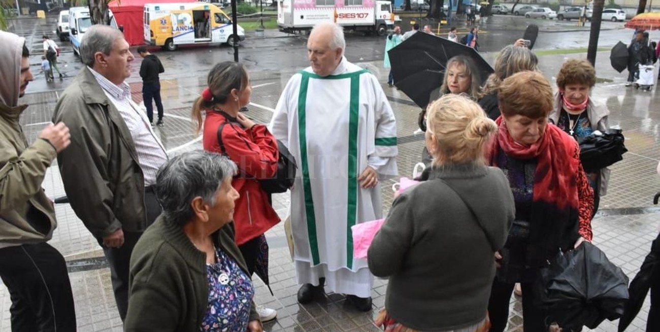 Los peregrinos fueron a Guadalupe movidos por la fe, bajo la lluvia