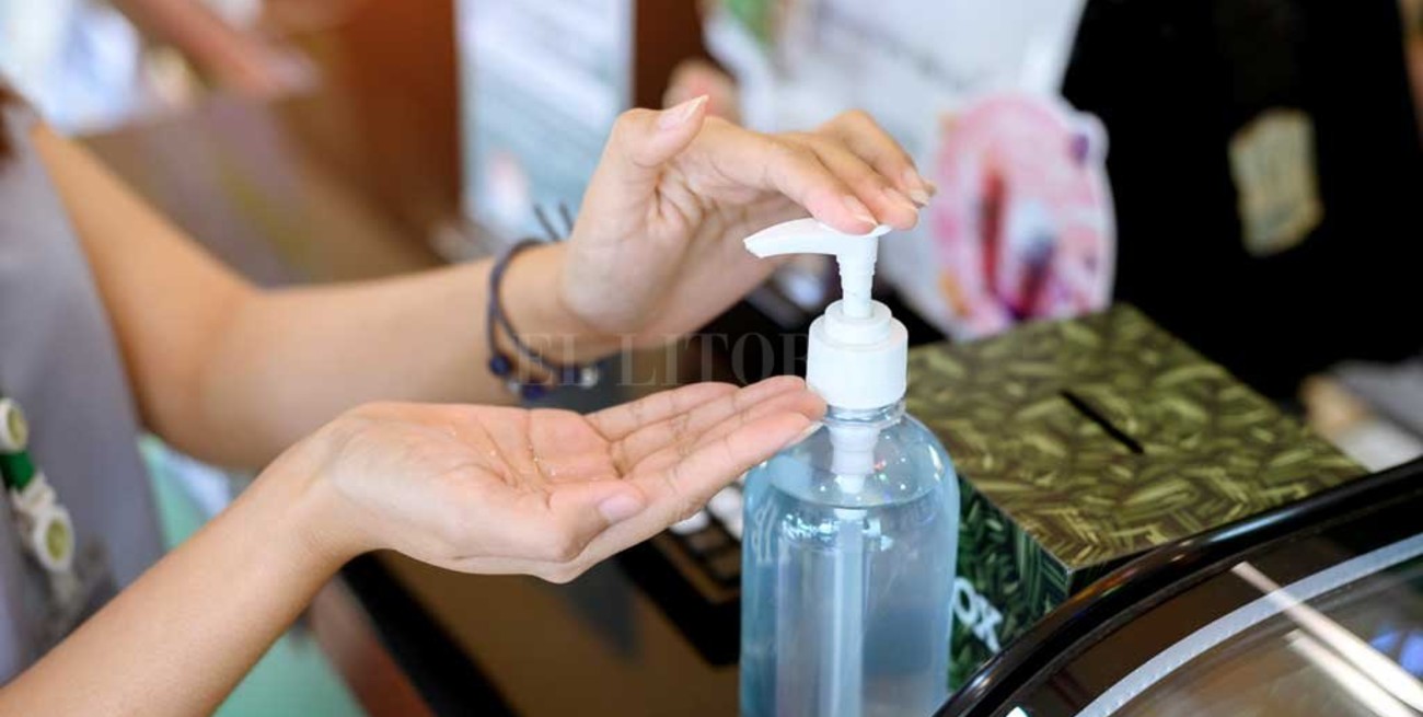 Se extiende por dos meses más el congelamiento de los precios del alcohol en gel