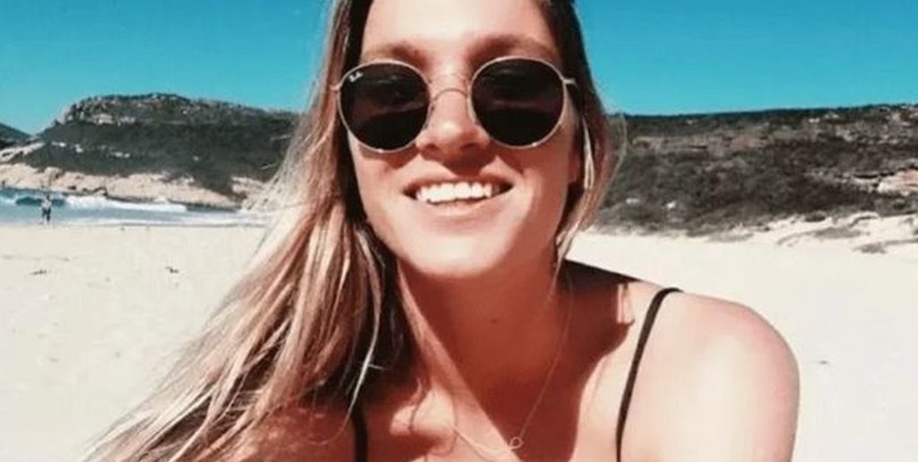 Una maestra "super modelo" tuvo sexo con 5 alumnos y debió renunciar