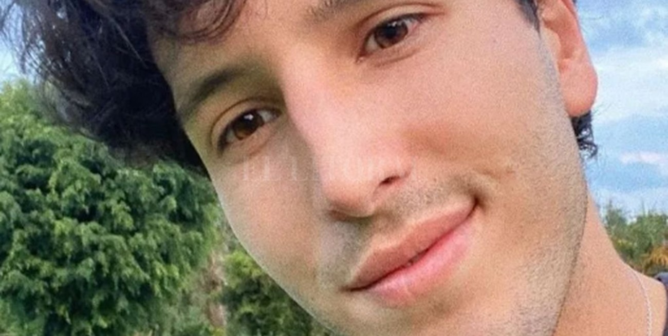 Sebastián Yatra duerme con sus padres