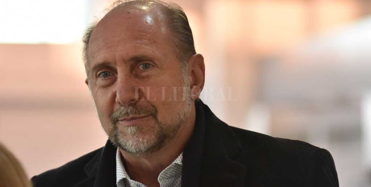 Perotti viajó a Kuwait y volverá a hablar con Lifschitz, a su retorno 