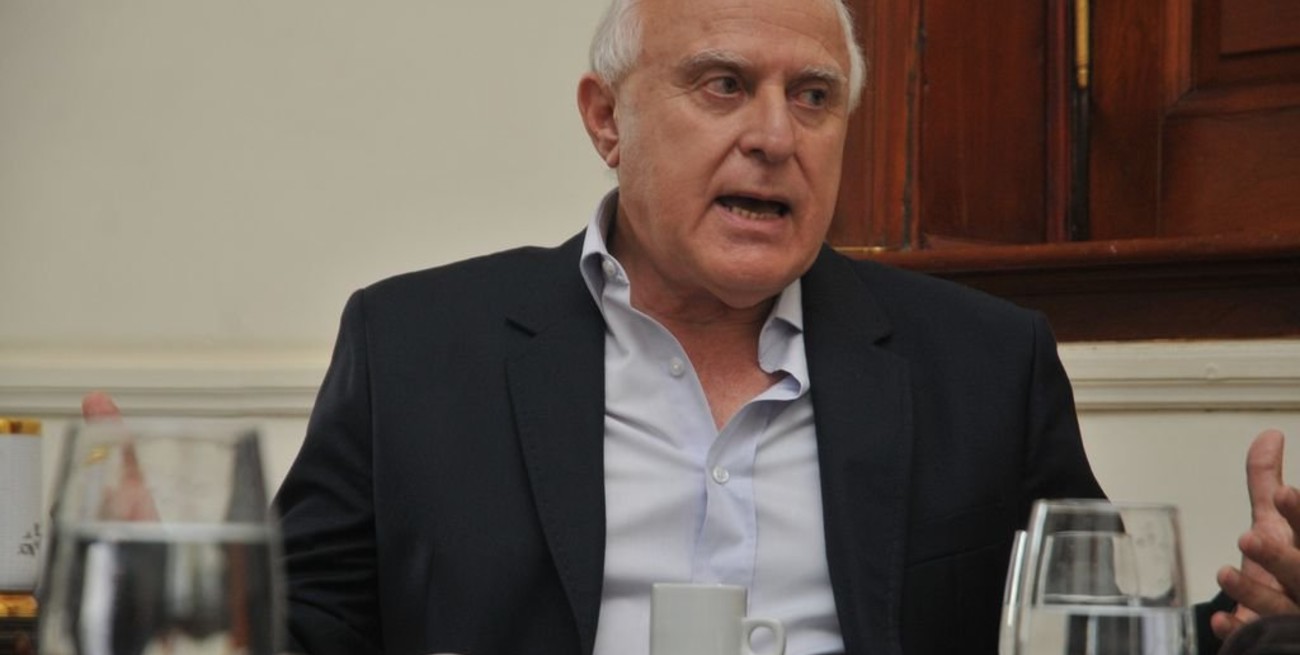 Lifschitz les habla a los gremios estatales de una "situación más ajustada"