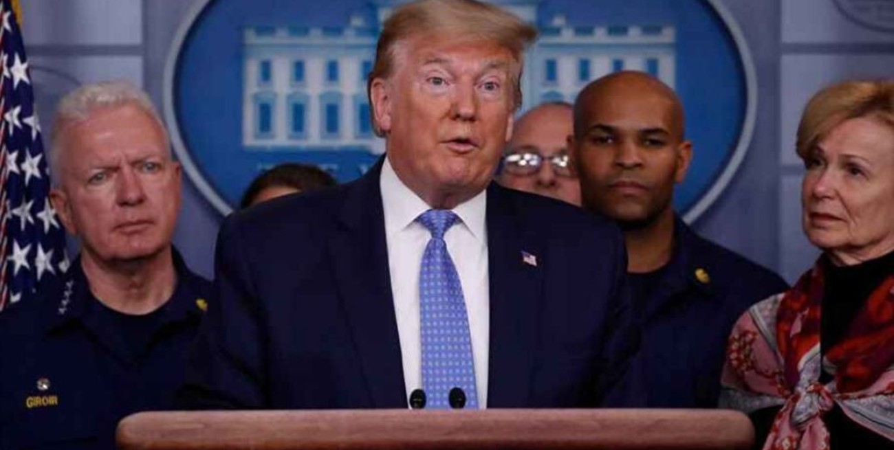 Trump califica al Covid-19 como un "virus chino" y desata la furia en Beijing