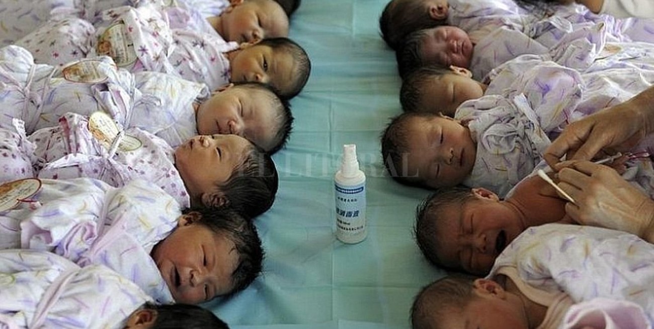 La tasa de natalidad de China alcanza el nivel más bajo desde 1949