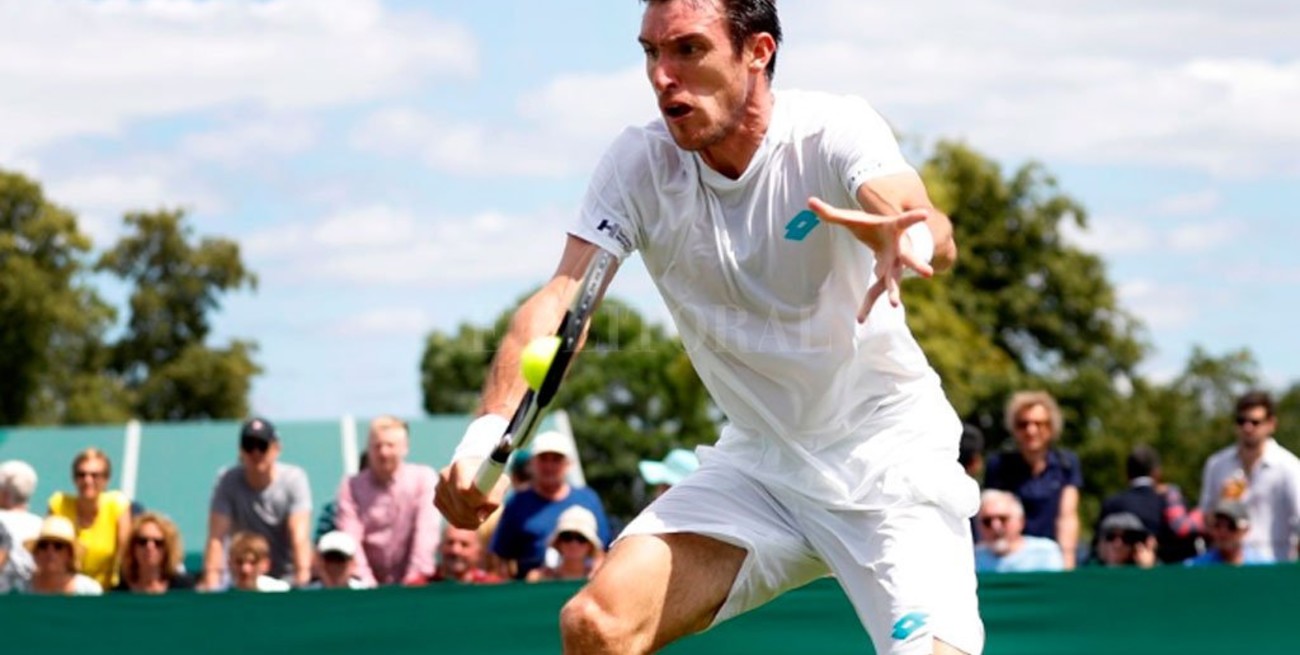 Mayer debutó con un triunfo en Wimbledon