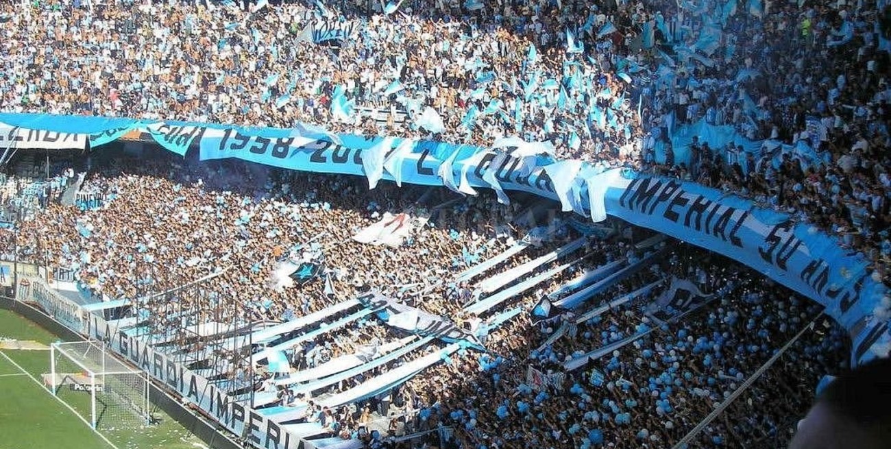 Hoy se celebra el Día del Hincha de Racing