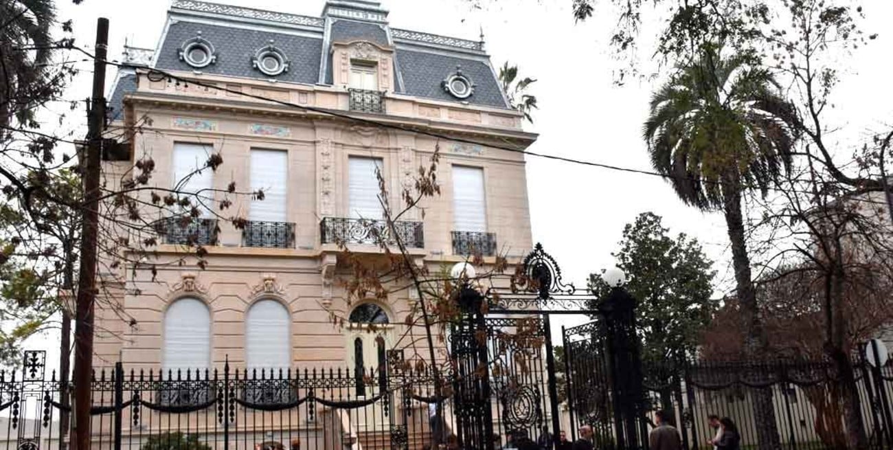 Los santafesinos se pueden casar en la flamante Casa de la Cultura