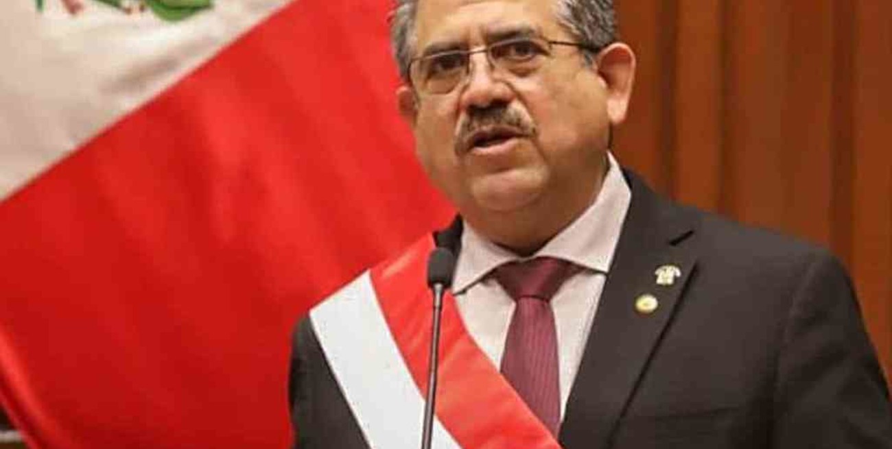 Perú: abren una investigación contra Merino por la muerte de manifestantes