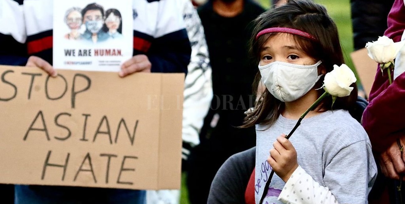 Miles de personas protestaron en EEUU contra el racismo hacia asiáticos