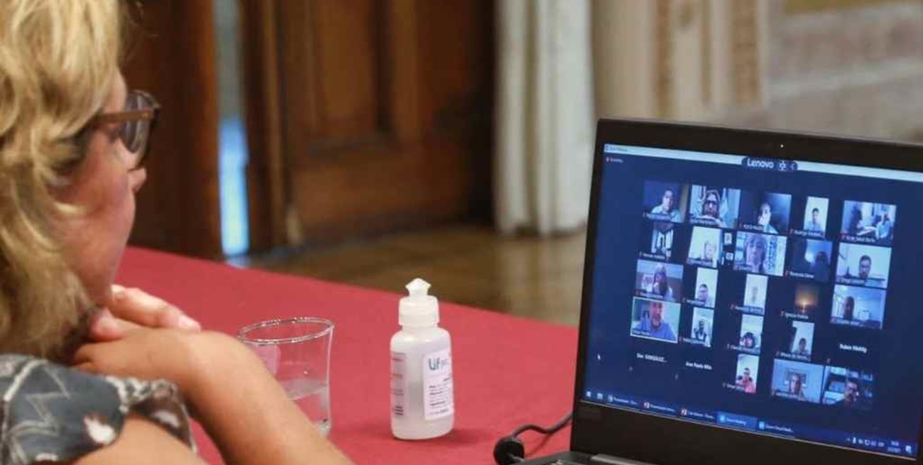 Martorano: "El objetivo es poder vacunar a 70 mil trabajadores de la salud"  