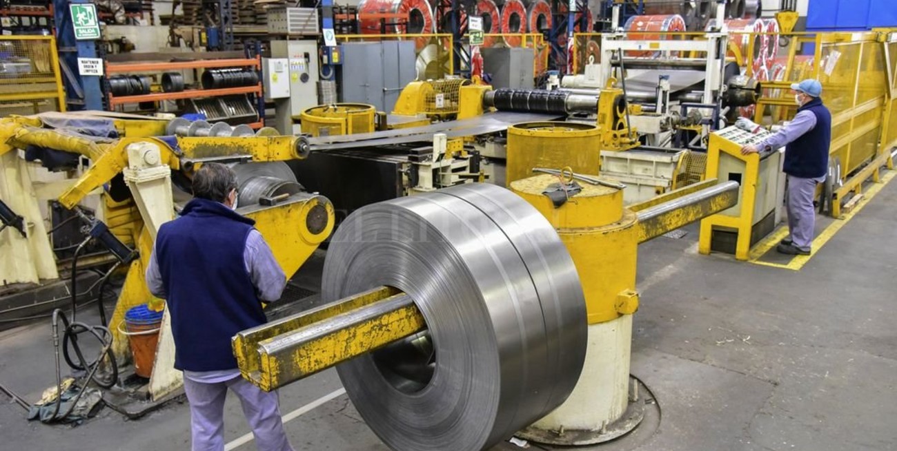 Según FISFE, algunos rubros de la actividad industrial santafesina crecieron 80%