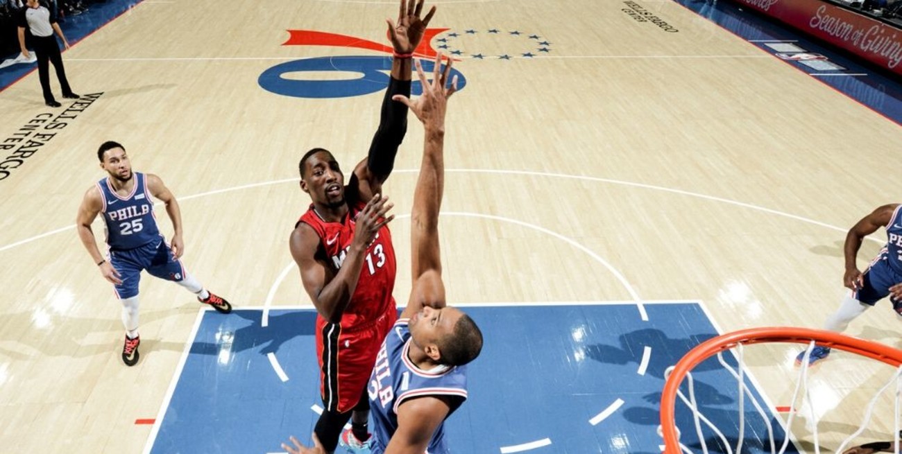 Los Heat dejan sin invicto a los Sixers en Filadelfia