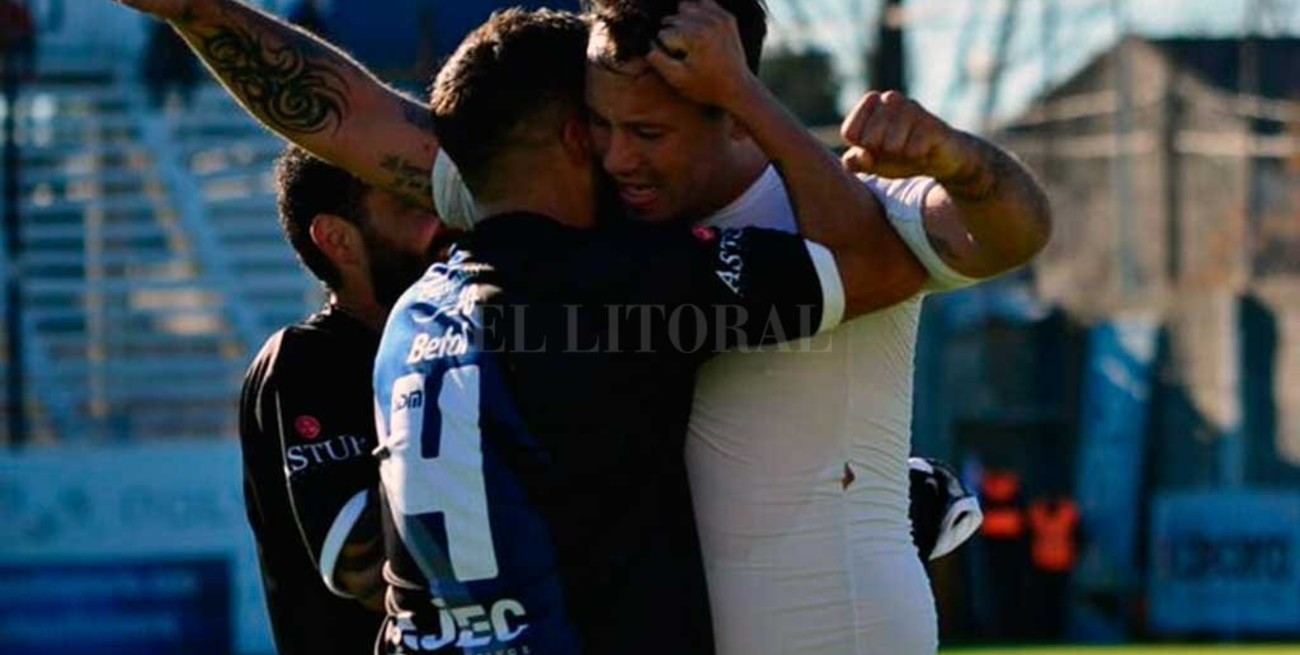 Video: golazo del "Ogro" Fabbiani en el ascenso argentino