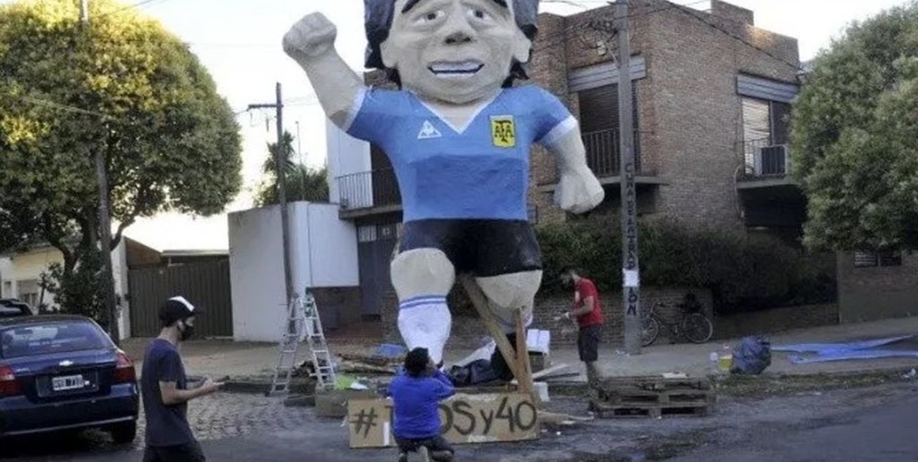 La Plata: Diego Maradona fue el personaje más elegido para la tradicional quema de muñecos