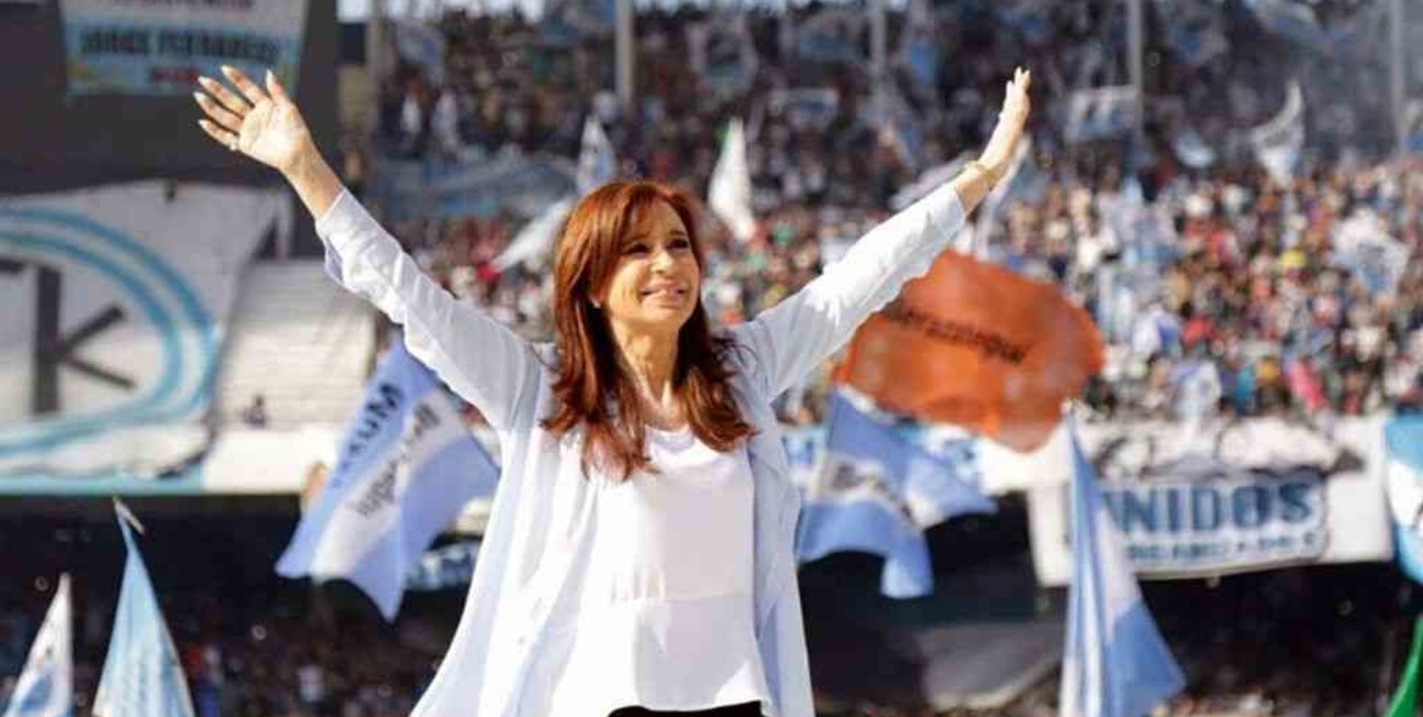 Cristina Kirchner celebra sus 67 años y es tendencia en las redes sociales