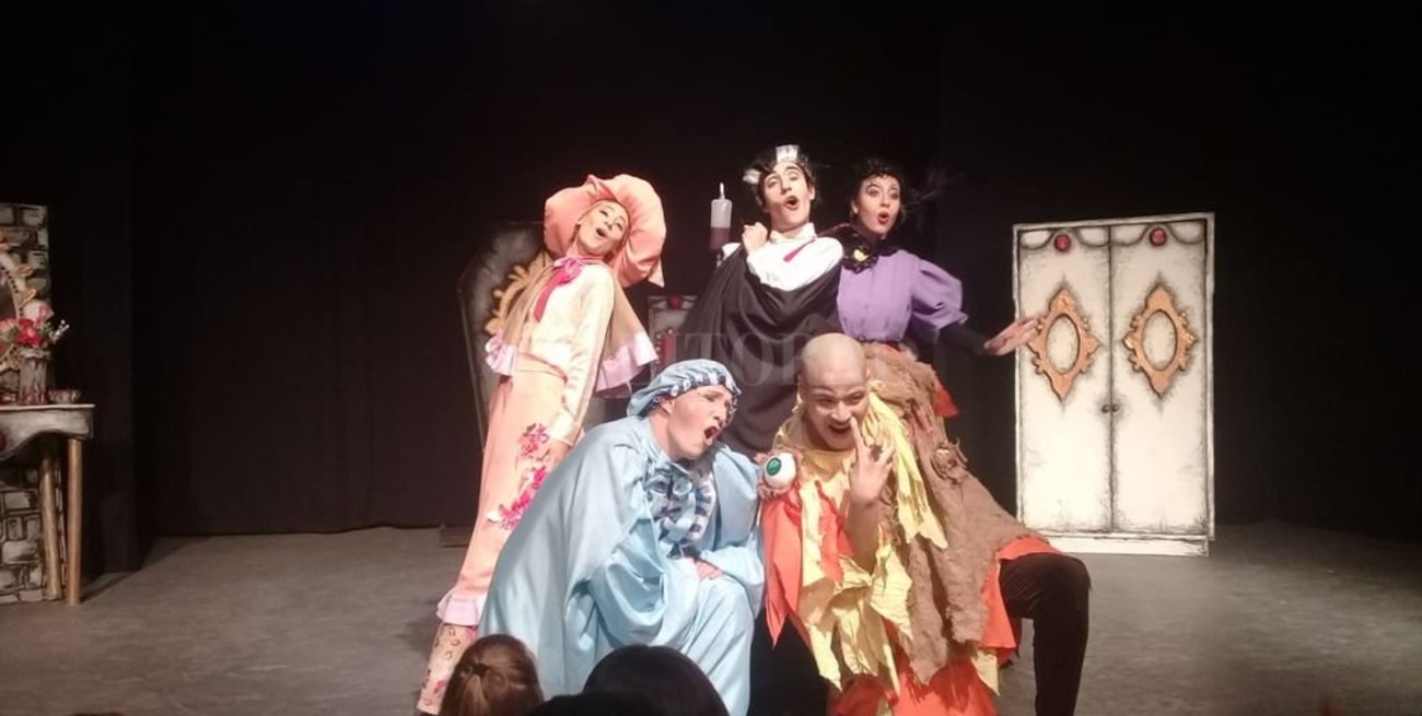 "Drácula, una mordida de alegría"