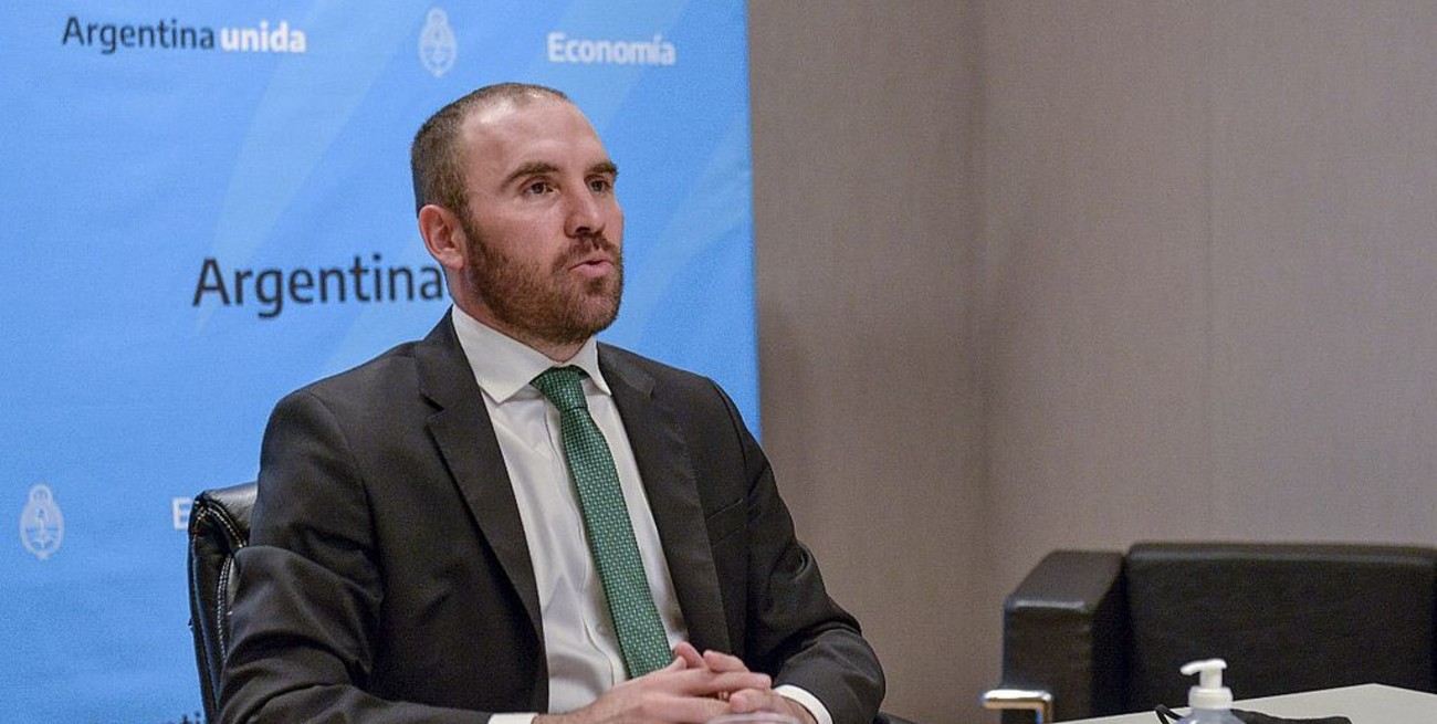 Martín Guzmán también se vacunó con la Sputnik V