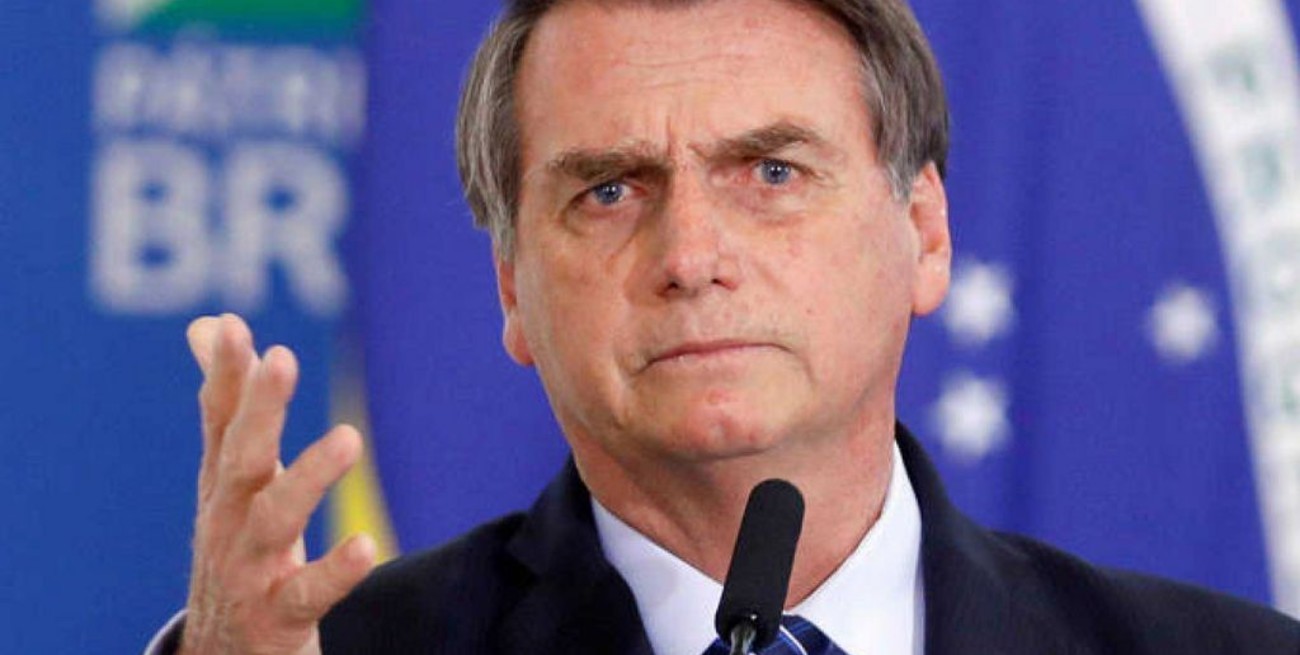 Para Bolsonaro, reducir las aglomeraciones de gente genera "histeria" y no ayuda a contener el virus