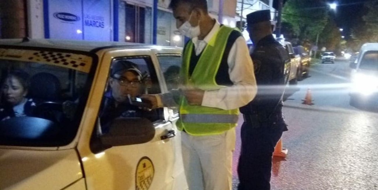 Un hombre conducía con 4,96 gramos de alcohol en sangre