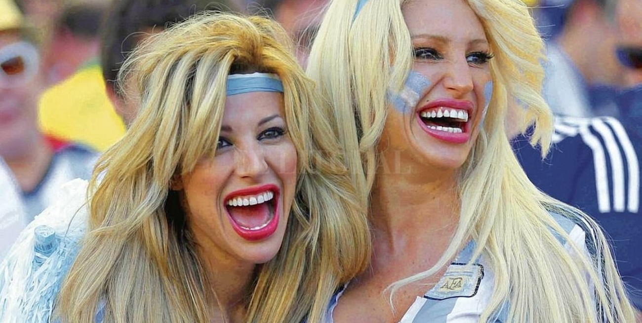 Vicky y Stefy Xipolitakis aparecen en la película "Los dos Papas"