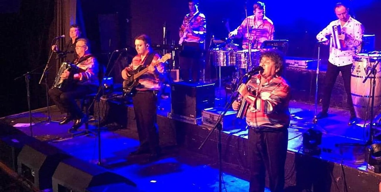 Los Palmeras fueron estafados y no subieron al escenario en Cruz del Eje