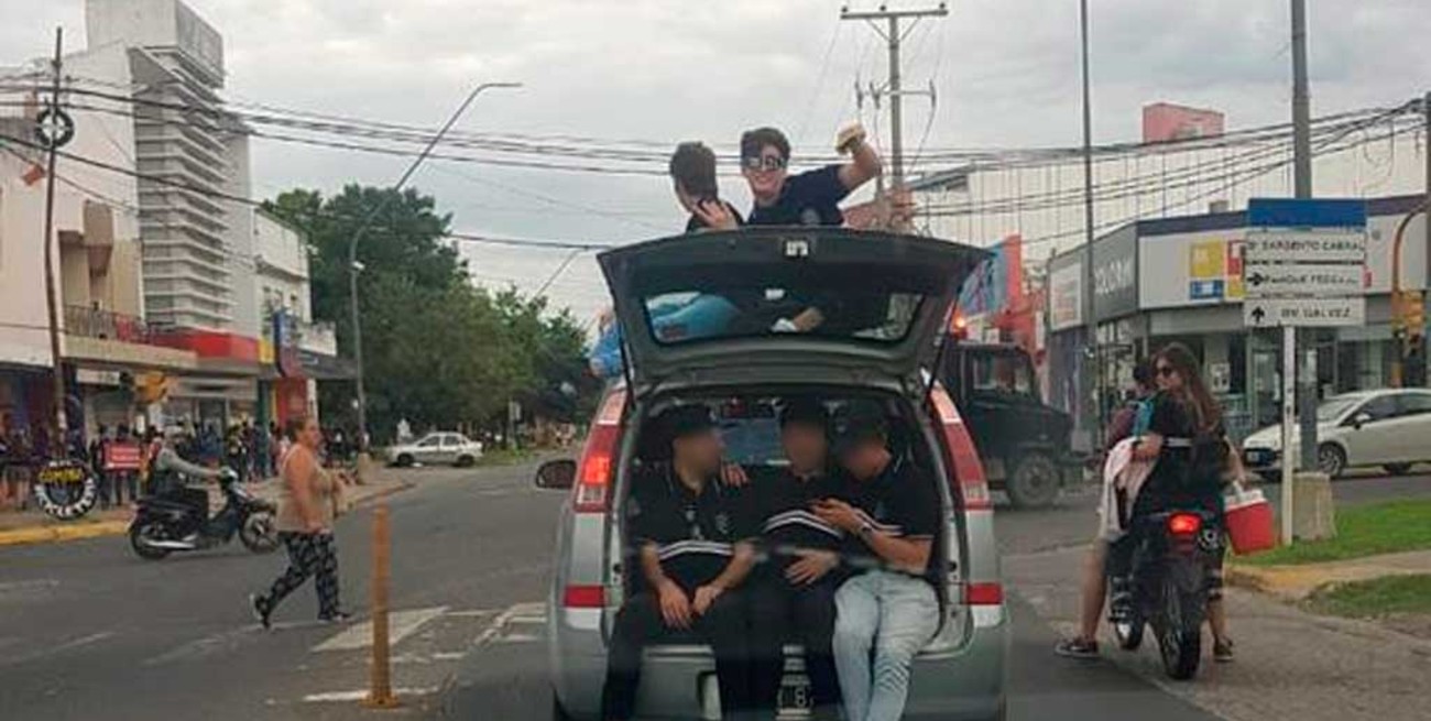 Estudiantes santafesinos y el "último primer día de clases"