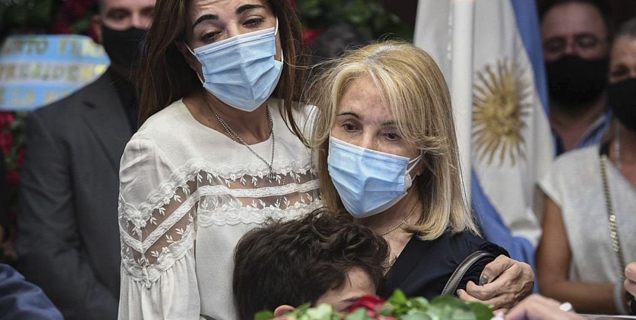 Tras un ritual islámico, inhumaron a Carlos Menem