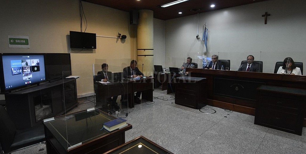 Sin declaraciones comenzó el juicio a la banda de los federales