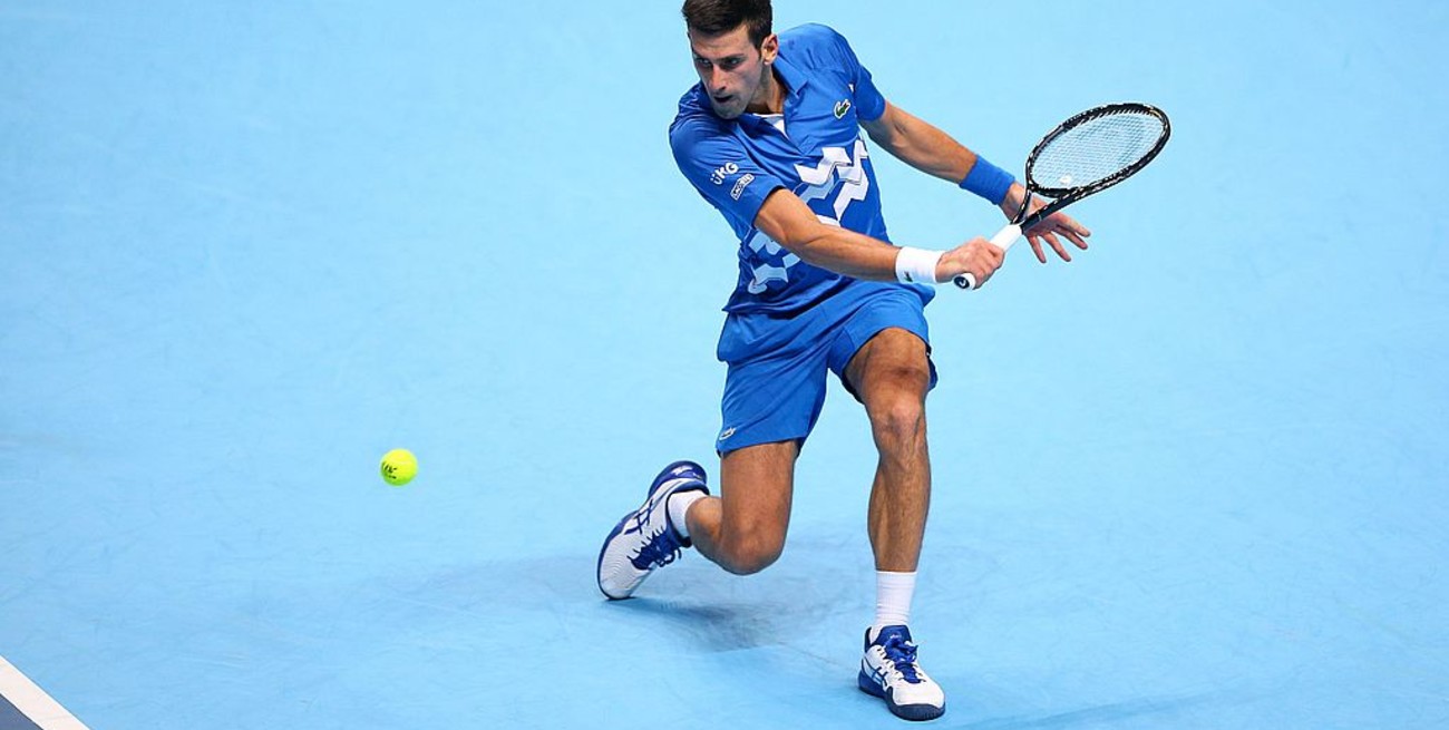 Djokovic venció a Zverev y se clasificó a las semifinales del Masters de Londres