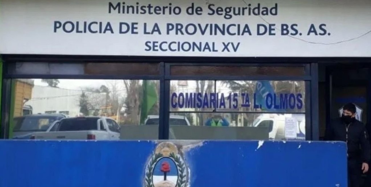 Desde la puerta de una comisaria se robaron una camioneta que estaba secuestrada