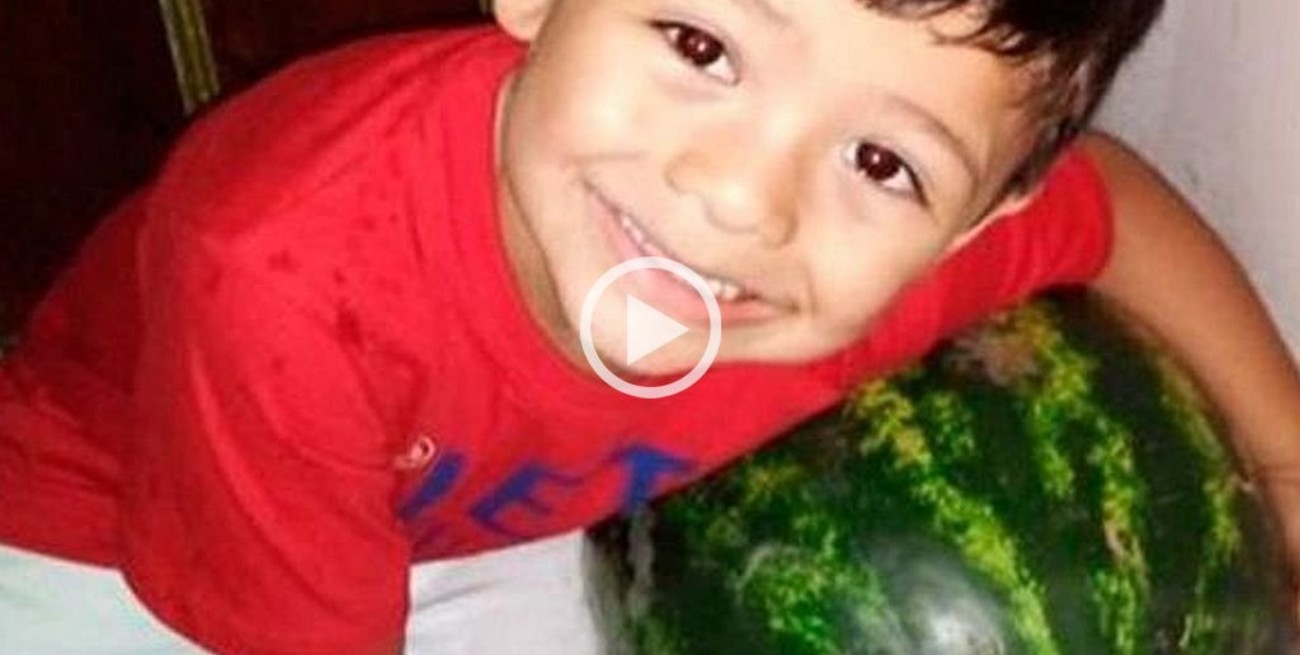 Papá Noel le cumplió el sueño a un nene cordobés que le pidió "una sandía"