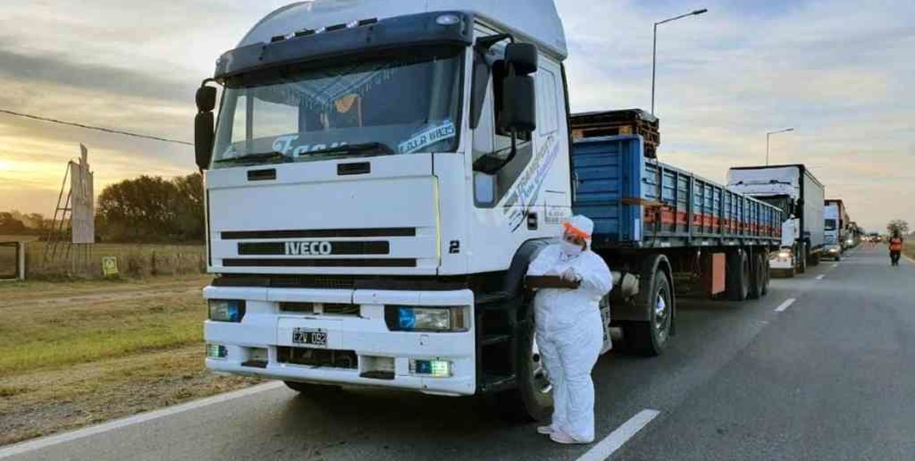 Refuerzan los controles sanitarios en las rutas de acceso a Córdoba