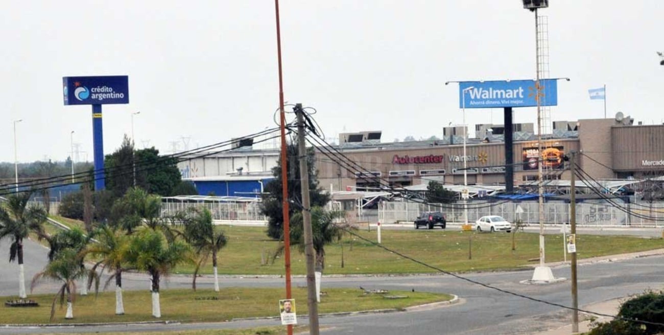 Grupo De Narváez adquirió la cadena de supermercados Walmart Argentina